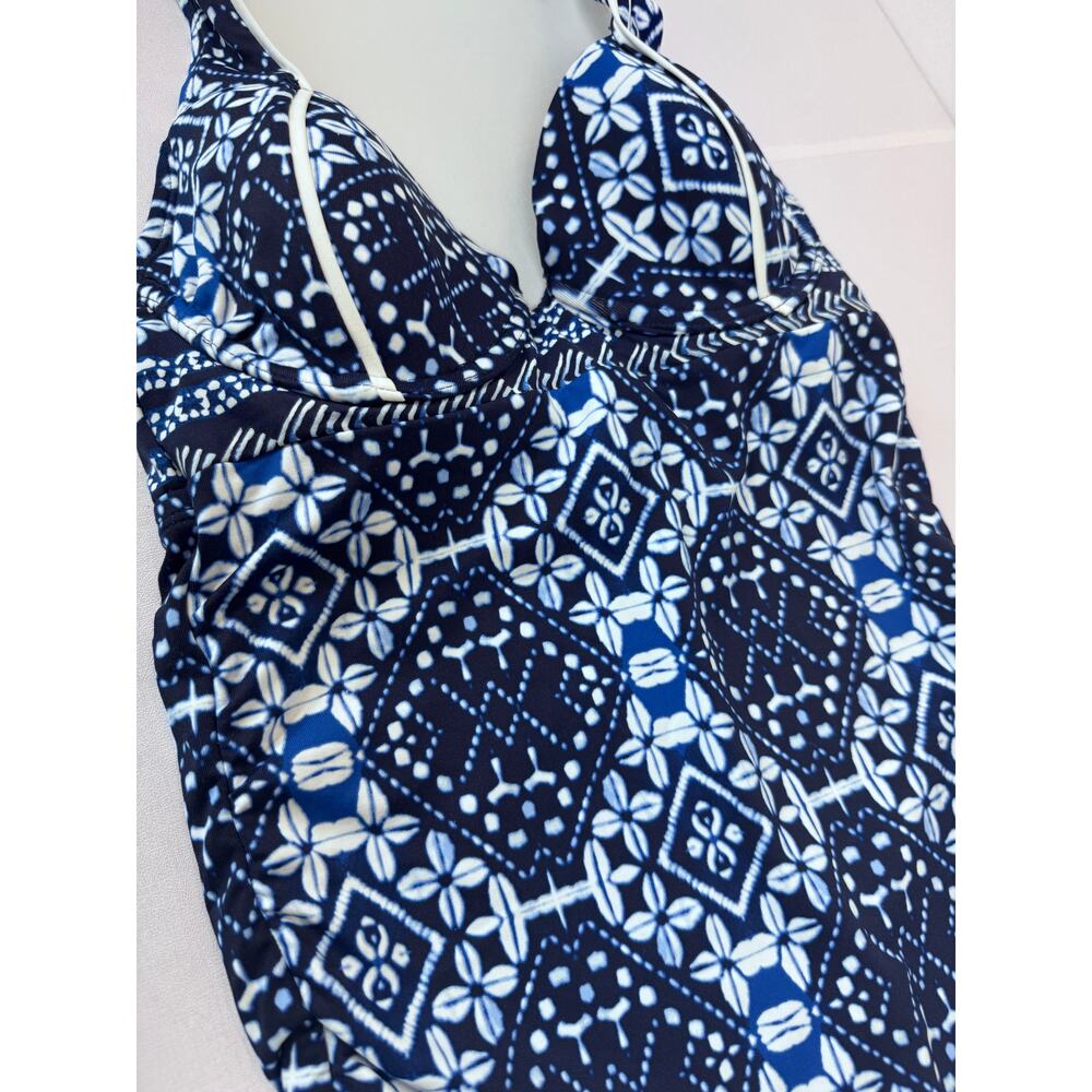 Tommy Bahama One Piece Swimsuit Navy Batik Underwire Molded Cup Womens XS D NWT - Picture 3 of 9